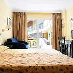 R2 Buganvilla & Hotel