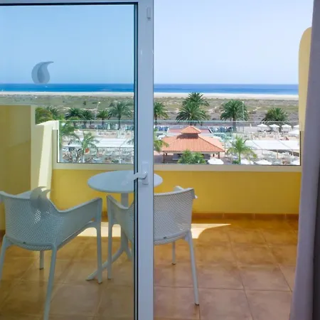 R2 Buganvilla & モロ・デル・ハブレ