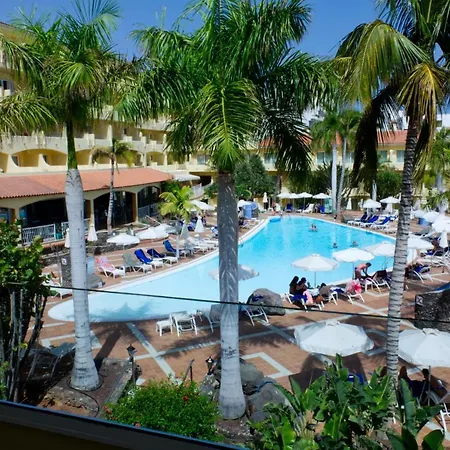 R2 Buganvilla & ホテル 4*