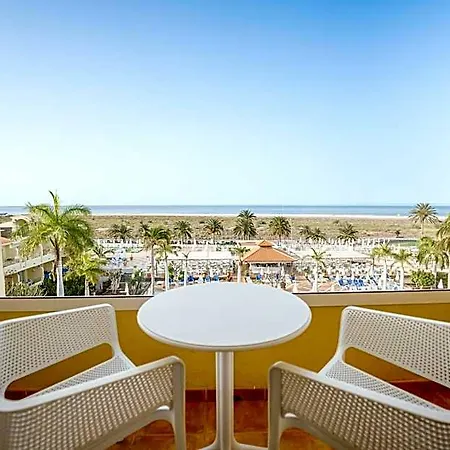R2 Buganvilla & Отель 4*