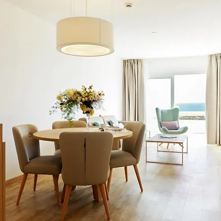 ホテル R2 Buganvilla &