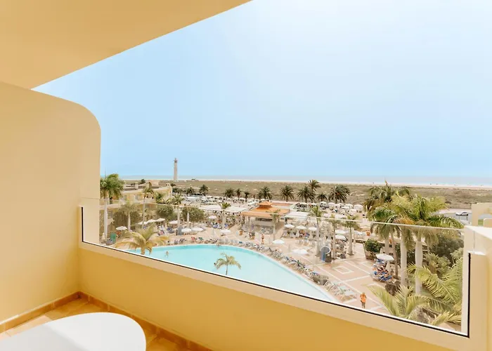 מלון R2 Buganvilla & 4*