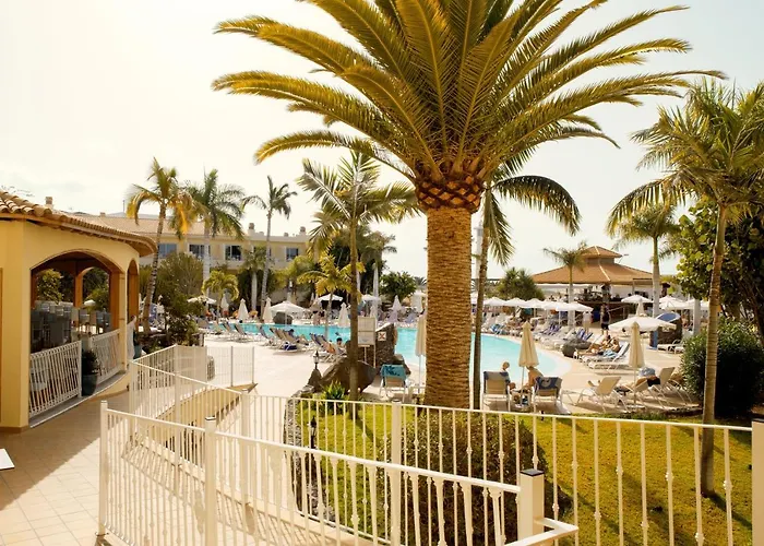 R2 Buganvilla & מלון