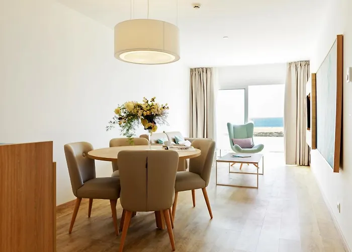 מלון R2 Buganvilla &