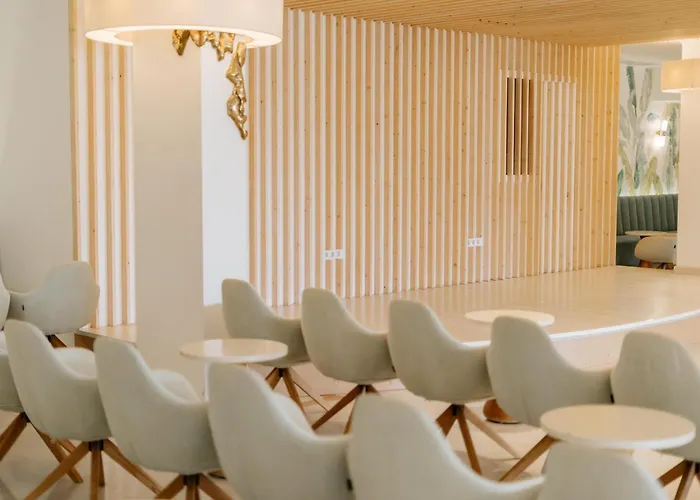 호텔 R2 Buganvilla & 모로델제블