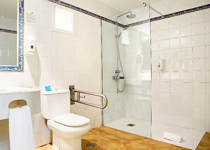 R2 Buganvilla & 4* 모로델제블